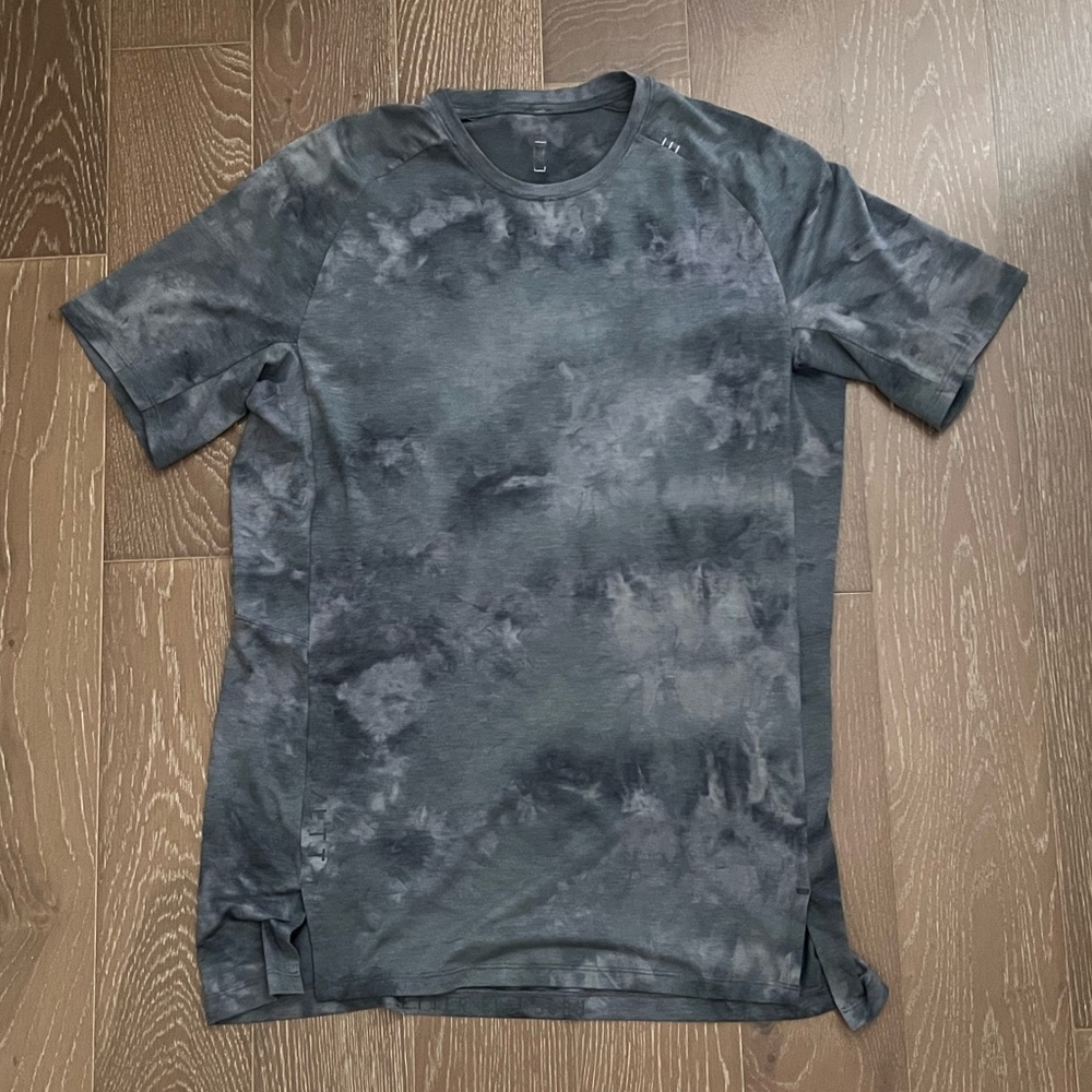 Lululemon License To Train Short sleeve T shirt